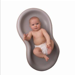 Keekaroo Peanut Changer - Gray (used & sanitized)